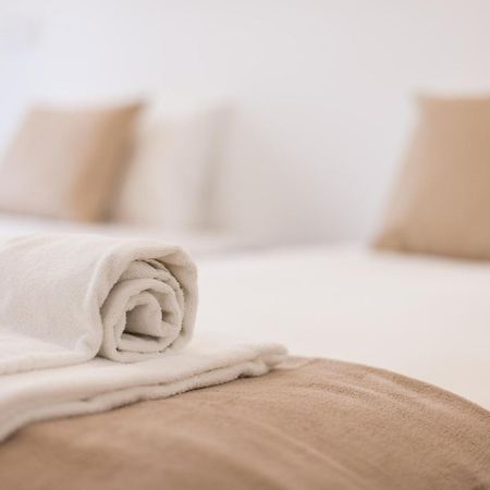 Mouraria Blue Three-Bedroom Apartment W/ Parking - By Lu Holidays Lissabon Buitenkant foto