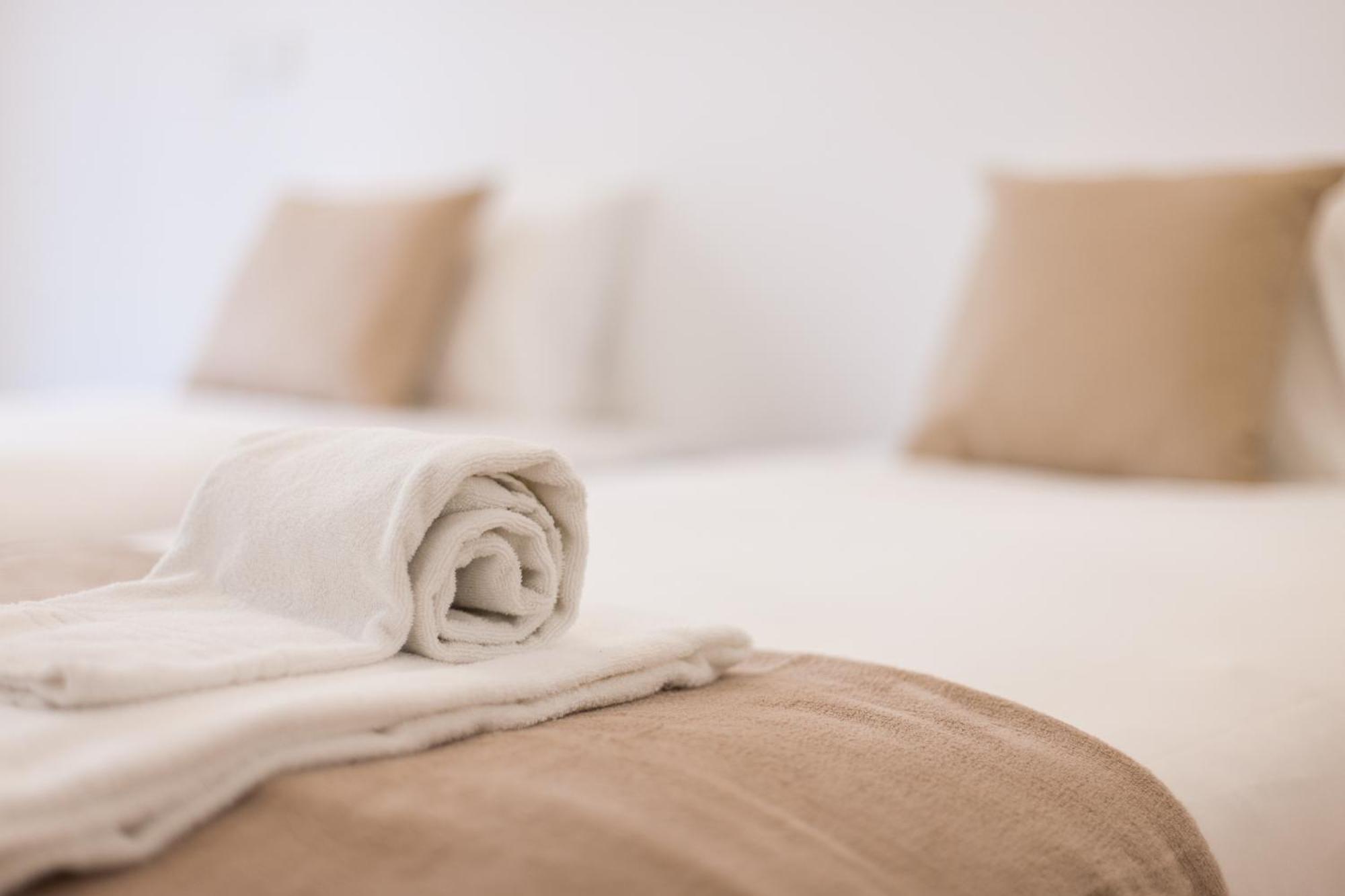 Mouraria Blue Three-Bedroom Apartment W/ Parking - By Lu Holidays Lissabon Buitenkant foto