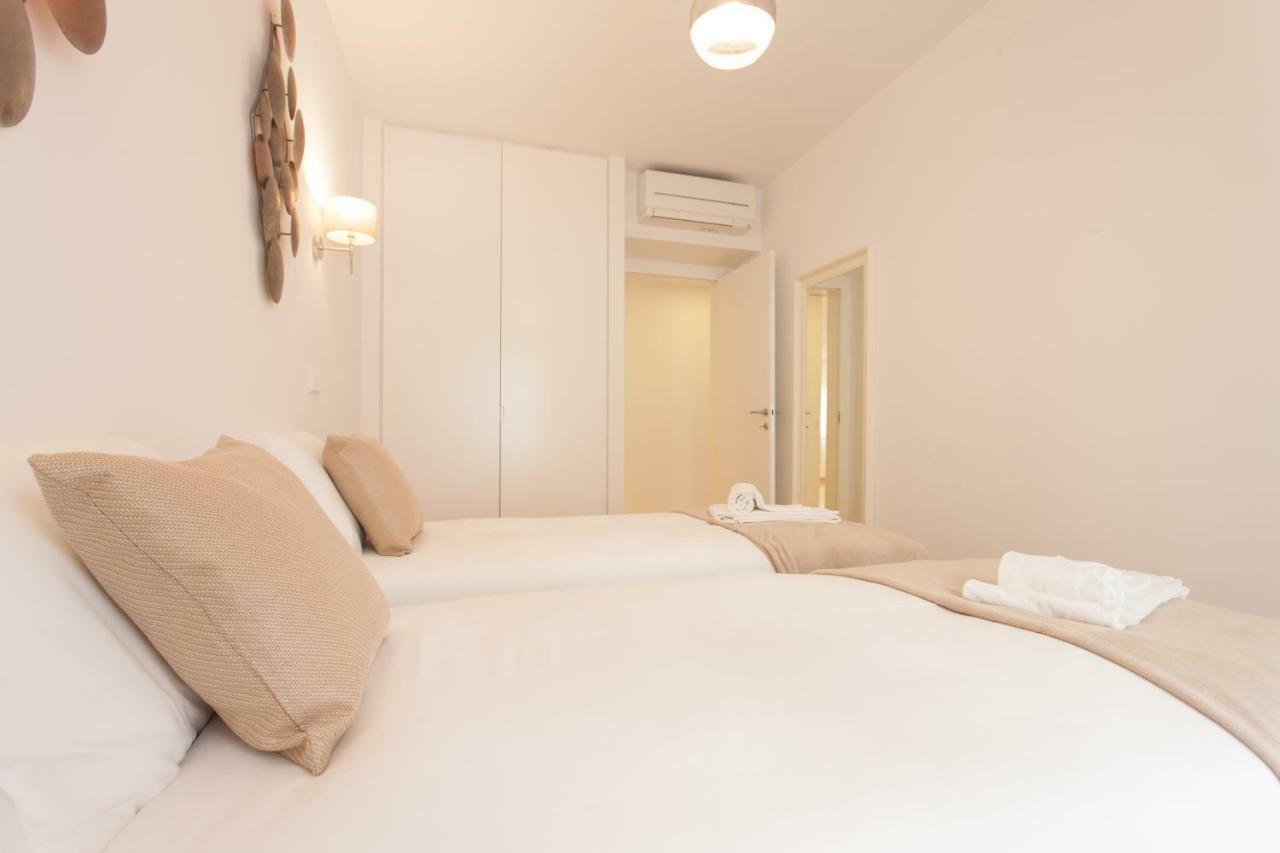 Mouraria Blue Three-Bedroom Apartment W/ Parking - By Lu Holidays Lissabon Buitenkant foto